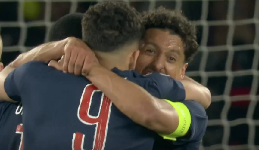 Les joueurs du PSG heureux