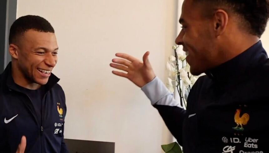 Kylian Mbappé a chaleureusement félicité ses anciens coéquipiers du PSG à leur arrivée à Clairefontaine, après le sacre en Ligue des champions