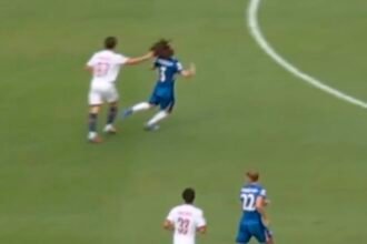 Neves expulsé pour tirage de cheveux sur Cucurella