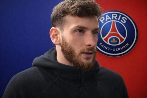 Khvicha Kvaratskhelia - PSG