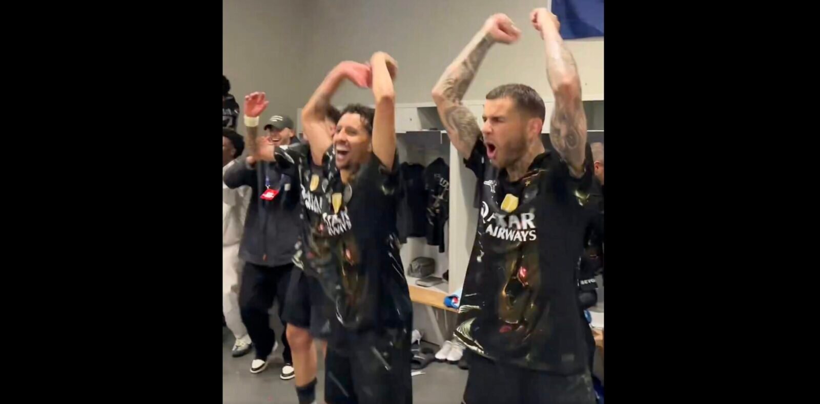 EN IMAGES. La joie dans le vestiaire du PSG