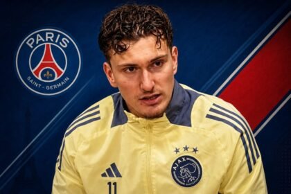 Mika Godts (Credit photo Ajax / Montage VIPSG.fr)