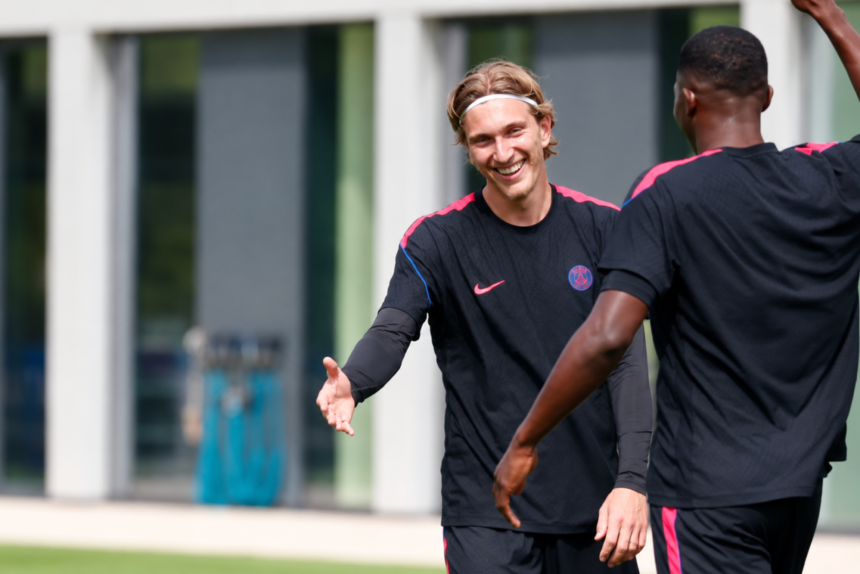 Mika Godts PSG